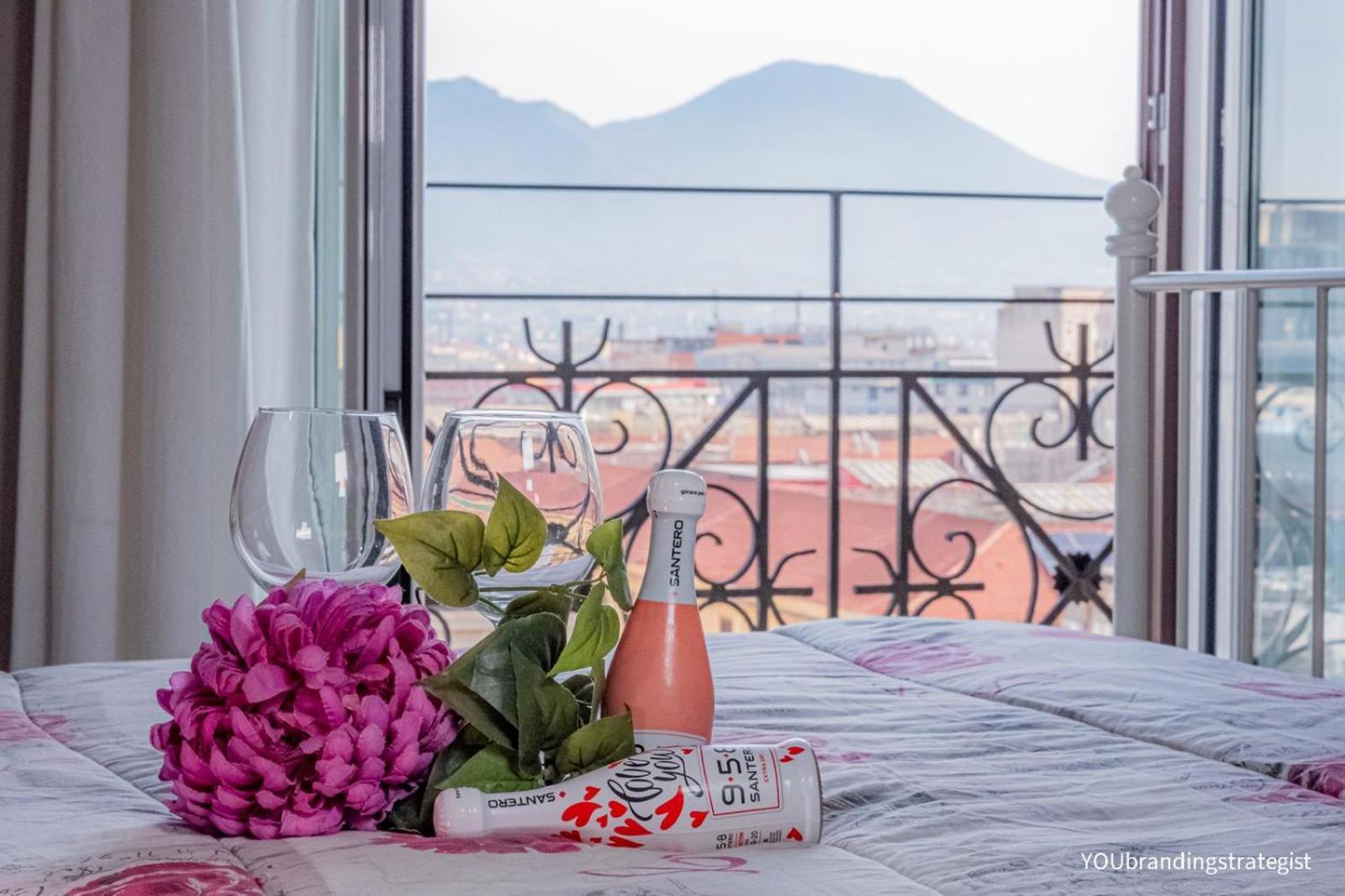 La Peonia Bed & Breakfast เนเปิลส์ ภายนอก รูปภาพ