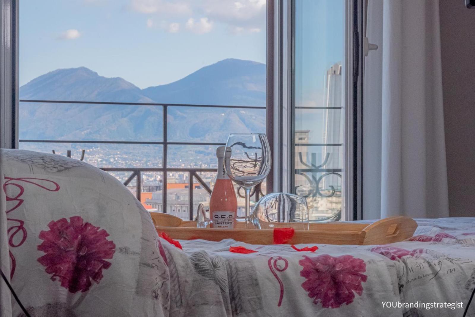 La Peonia Bed & Breakfast เนเปิลส์ ภายนอก รูปภาพ
