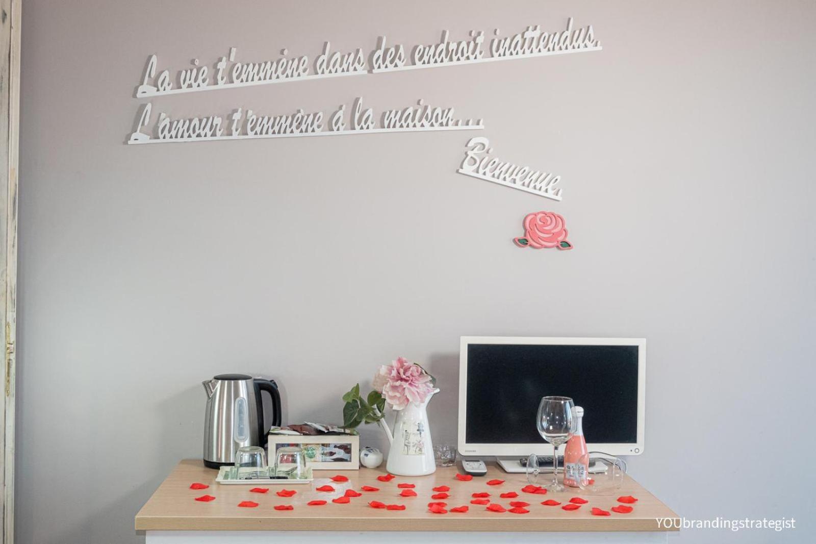 La Peonia Bed & Breakfast เนเปิลส์ ภายนอก รูปภาพ